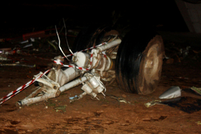 ガーナで貨物機がオーバーラン、バスに衝突 10人死亡