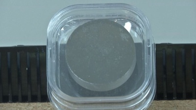 中国、初の月のサンプル17.4764グラムを国内13の研究機関に配布