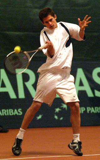 ＜男子テニス 07デビスカップ＞Sousa ストレートでChantouriaを降す - グルジア