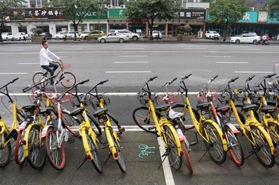 中国シェア自転車大手モバイクとofoが合併協議？　モバイク「検討していない」