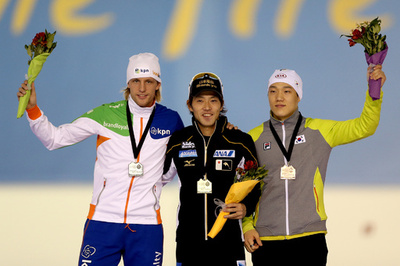 長島が男子500m優勝、スピードスケートW杯