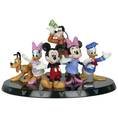 ミッキーマウス誕生90周年記念、煌く「スワロフスキー」ミッキー 