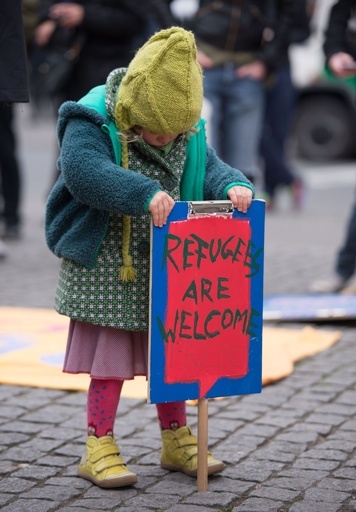 先進国への難民申請45％増、シリア・イラク情勢が影響