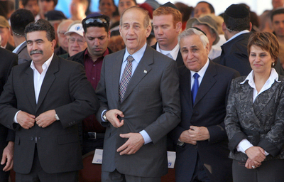 国会がカツァブ大統領の休職を承認、大統領代行には初の女性指導者 - イスラエル