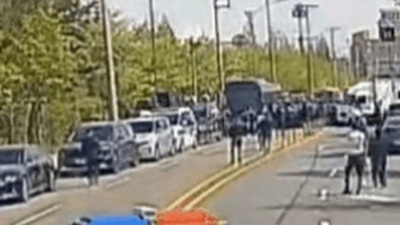 警察の強行か、組合の不法占拠か…韓国・組合員死亡を招いた「空白の数メートル」を巡る激突