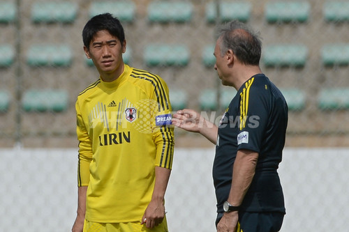 イタリアとの第2戦に向け日本代表が調整 コンフェデ杯 写真15枚 ファッション ニュースならmode Press Powered By Afpbb News