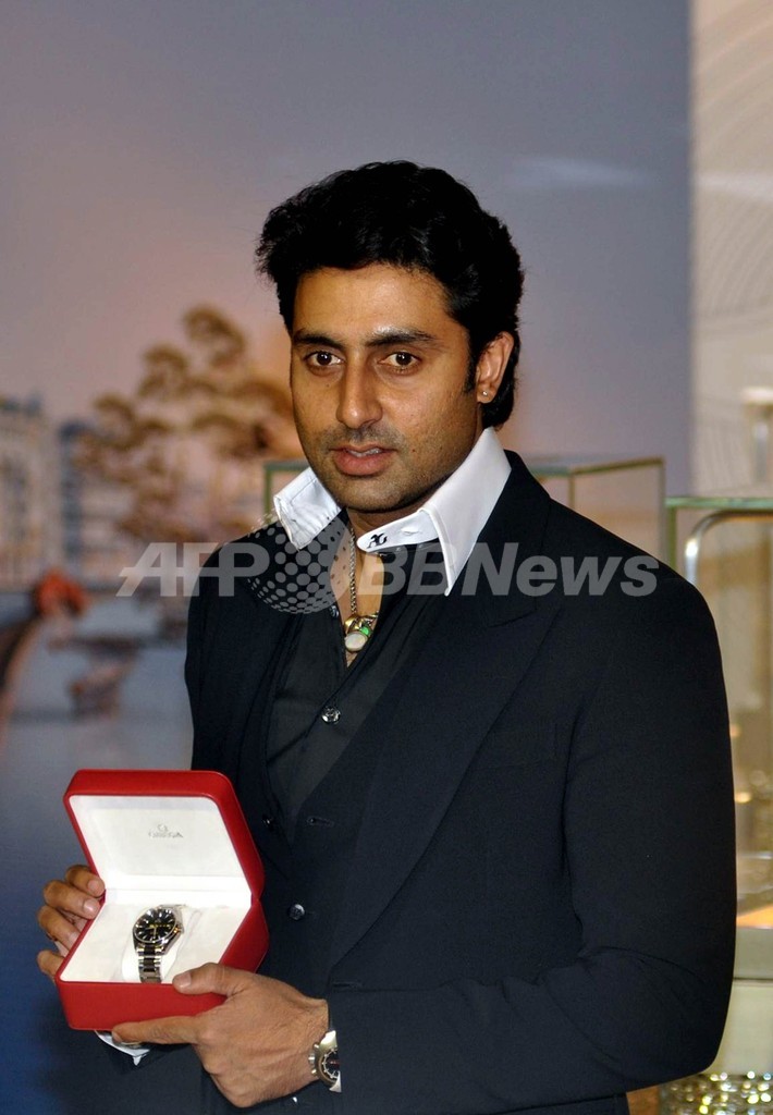 ボリウッド代表する俳優アビシェーク・バッチャン、オメガ新作発表会に出席