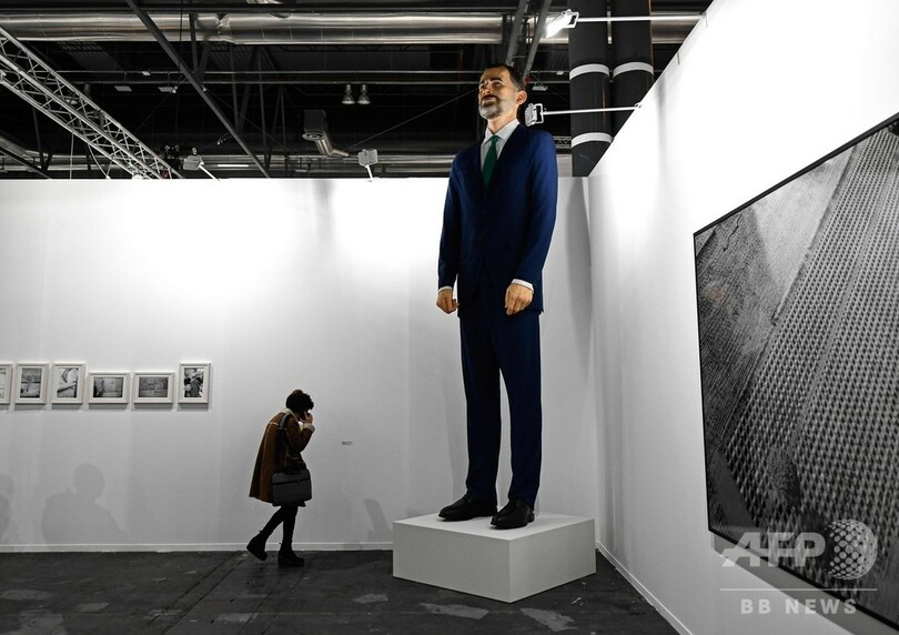 「燃やすこと」が購入の条件、フェリペ6世の巨大像が物議 スペイン