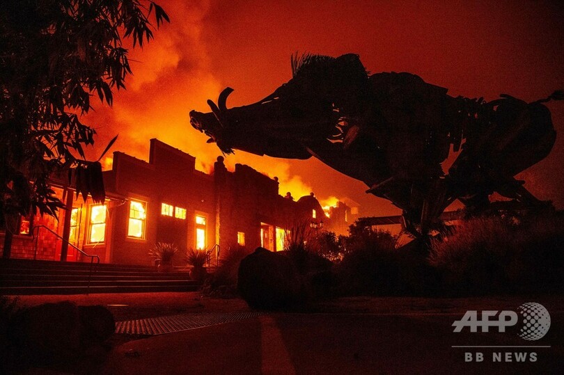 米カリフォルニア州の山火事 住民18万人に強制避難命令 州全域に非常事態宣言 写真13枚 国際ニュース Afpbb News
