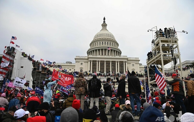 トランプ氏、議会突入の支持者に「家に帰る」よう呼び掛け