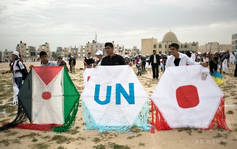 東日本大震災から5年、ガザの子どもたちが追悼のたこ揚げ