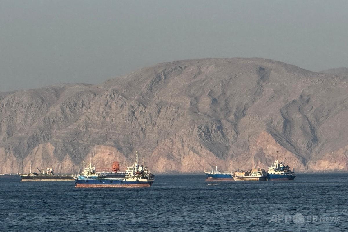 ホルムズ海峡を通過する貨物船、紛争開始以降の最低水準から増加 写真3