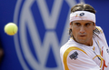 男子テニス、バルセロナ・オープン・バンコ・サバデル（%%Barcelona Open Banco Sabadell 2009%%）シングルス決勝。大会第1シードのラファエル・ナダル（%%Rafael Nadal%%、スペイン）は、大会第4シードのダビド・フェレール（%%David Ferrer%%、スペイン）と対戦。ナダルはセットカウント2-0（6-2、7-5）のストレートで勝利し、大会5連覇を達成した。写真はリターンショットを放つダビド・フェレール。（2009年4月26日撮影）(c)AFP/JOSEP LAGO
