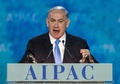 米ワシントンD.C.で開かれた「アメリカ・イスラエル公共問題委員会」の年次会合で演説するイスラエルのベンヤミン・ネタニヤフ首相（2015年3月2日撮影）。(c)AFP/NICHOLAS KAMM