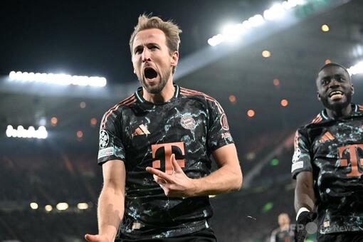 バイエルン、前田ゴールのセルティック破る 欧州CLプレーオフ 写真9枚