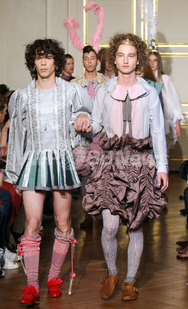 09年春夏パリ・メンズコレクション＞ベルンハルト ウィルヘルム、新作