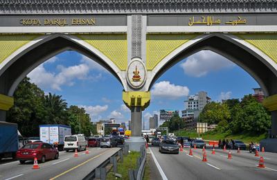 ヘリ飛ばして名物料理36人前テークアウト、ロックダウン違反で捜査