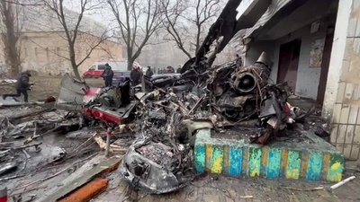 動画:ウクライナ首都近郊でヘリ墜落、内相ら18人死亡