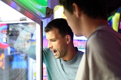 ディミトロフがゲームセンター満喫、錦織ら出場のブリスベン国際控え