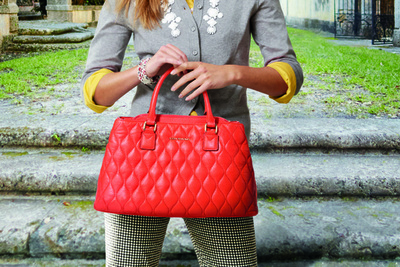 ヴェラ・ブラッドリー 初のレザーコレクション発売へ