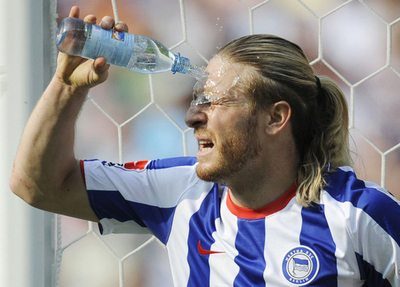 ヘルタ ドルトムントに敗れ3位後退