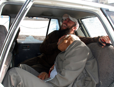 大学学長が発砲され死亡、パキスタン