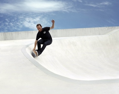 トヨタ、「ホバーボード」試作品をスペインで公開