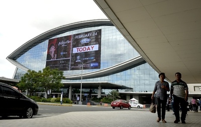 マドンナ、公演中フィリピン国旗まとう 比政府が問題視