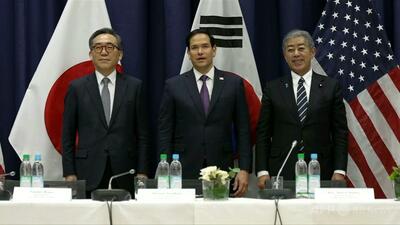 日米韓外相、北朝鮮の非核化を再確認