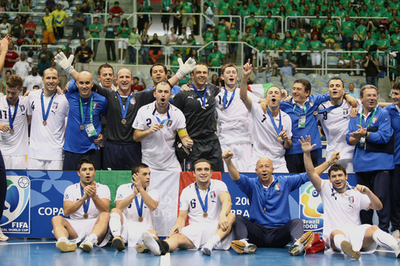 イタリアがロシア下し3位に、フットサルW杯