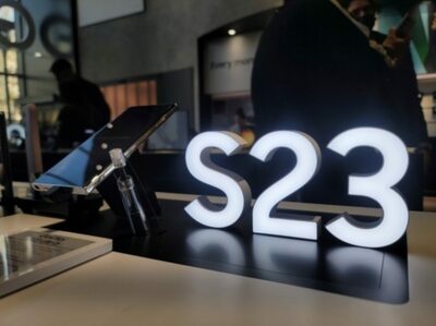 サムスン最新スマホ、自社職員にも大反響…5万円割引販売に殺到