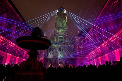 仏リヨンで「光の祭典」、聖母マリアの祝日で街全体がライトアップ