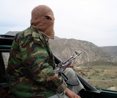 現地民族とアルカイダ系武装勢力が交戦、56人が死亡 - パキスタン