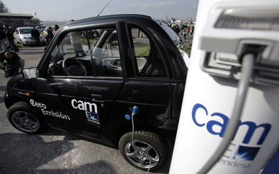 インド国産電気自動車、チリで販売へ