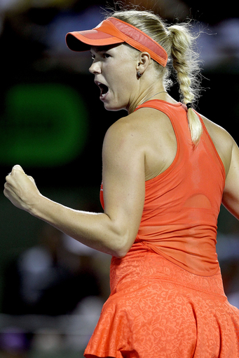 シャラポワとボズニアツキが準決勝進出、ソニー・エリクソン・オープン