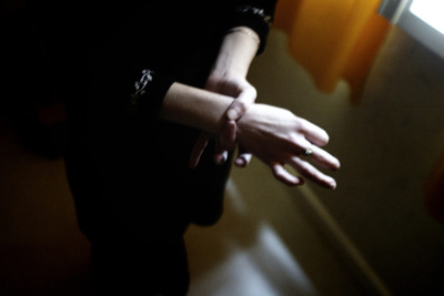 保険金目当てに自らの手首切断、女に禁錮2年 スロベニア