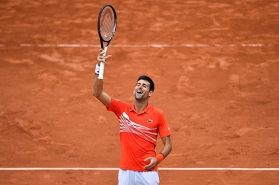 ジョコビッチが10年連続の全仏8強入り、史上初の快挙
