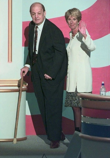 米銃規制運動をけん引、故ブレイディ氏の妻サラさん死去