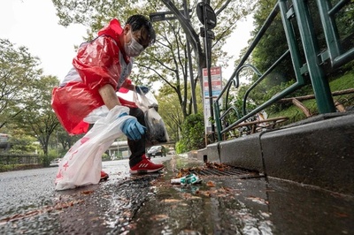 Trash pickup World Cup qualifier held in Japan