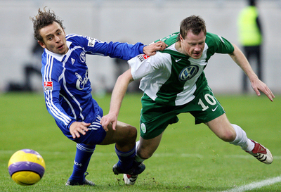 ＜サッカー ブンデスリーガ＞ボルフスブルク 試合終了間際に追いつき首位シャルケとドロー - ドイツ