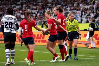 女子ラグビーW杯開幕、フランスとイングランドが大勝発進