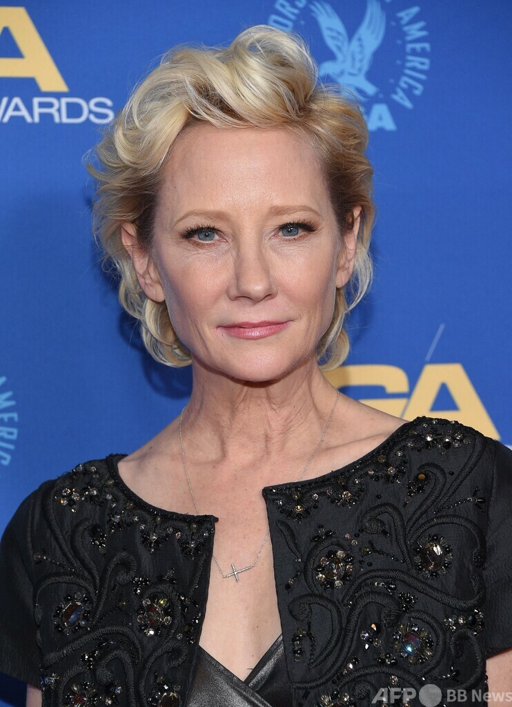 米女優アン・ヘッシュさん「助かる見込みない」 交通事故で昏睡状態