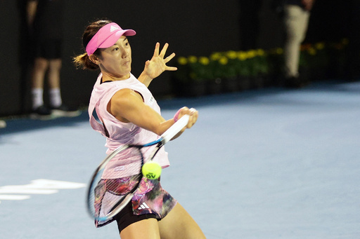 On Court-T テニス Women’s XS 全仏ver. 新品/未開封 img_2a04dc66c411246699bf91874e