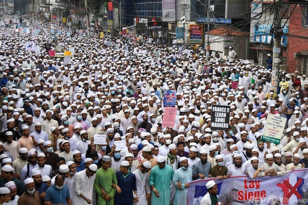 バングラデシュで反フランス大規模デモ、警察発表で5万人超参加