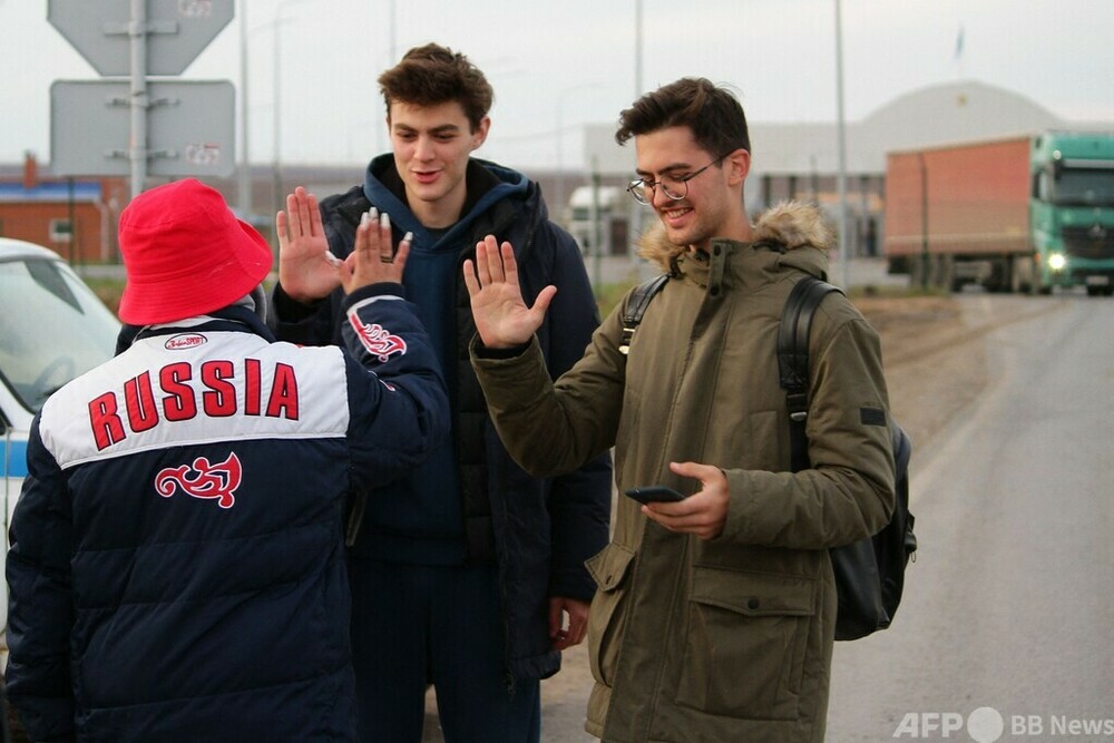 ロシアから脱出…カザフ、ジョージア、モンゴルへ 写真15枚 国際