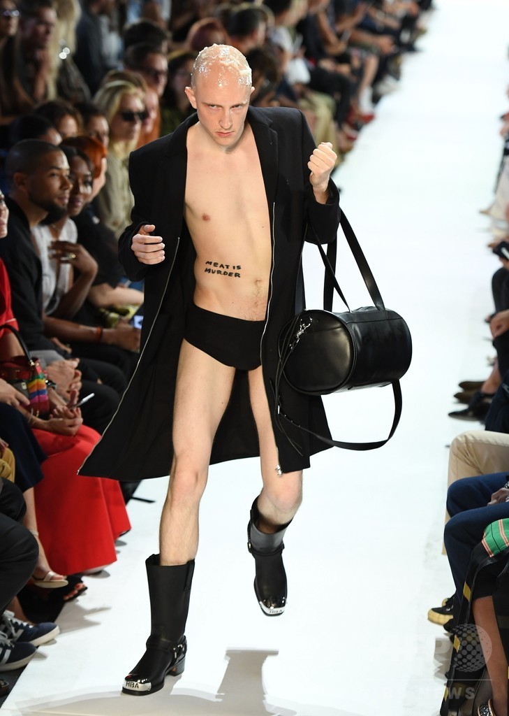 「フード・バイ・エアー」17年春夏