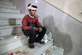 シリアの首都ダマスカス近郊の東グータ地区に設置された仮設病院で治療を受ける少年（2018年2月21日撮影）。(c)AFP PHOTO / Amer ALMOHIBANY