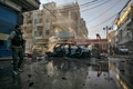 シリア北東部カミシリで起きた同時爆発の現場（2019年11月11日撮影）。(c)Delil souleiman / AFP