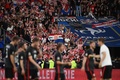 UEFAネーションズリーグ、リーグA・グループ1、フランス対クロアチア。勝利を喜ぶクロアチアのサポーター（2022年6月13日撮影）。(c)Franck FIFE / AFP