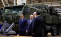 ロシア・トゥーラにあるKBP器械設計局傘下の機械工場を視察するウラジーミル・プーチン大統領（2022年12月23日撮影）。(c)SPUTNIK / AFP